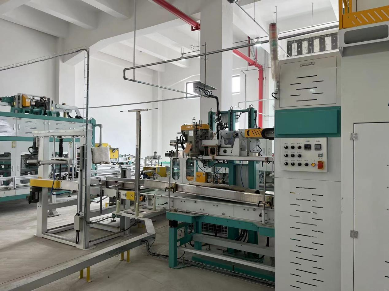 面粉公司組隊(duì)赴溫州市糧油儲運(yùn)有限公司開展大米加工廠考察